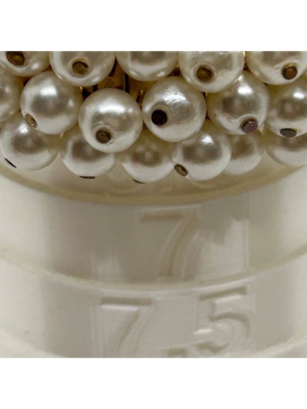 Vintage Faux Pearl Cha-Cha Stretch Bracelet With Gold-Toned Expansion Design - Picture 9 of 10